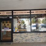Le Garçon Boucher Drapeau